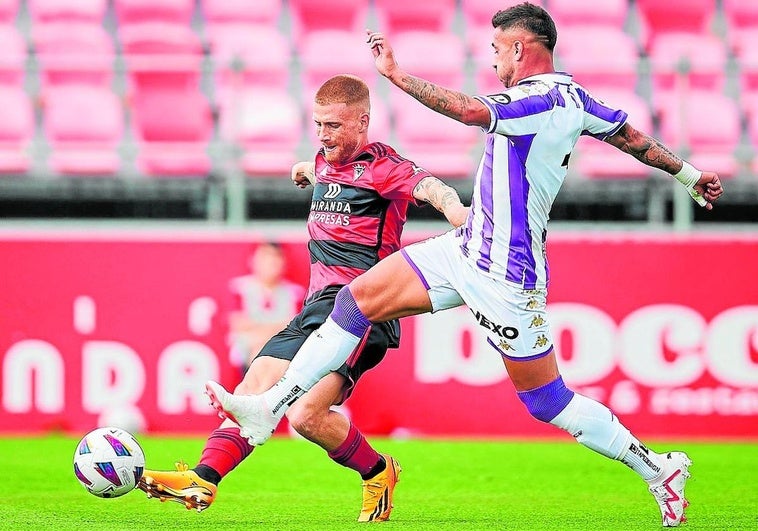El Real Murcia ficha a David Vicente y espera el regreso de Carlos Rojas